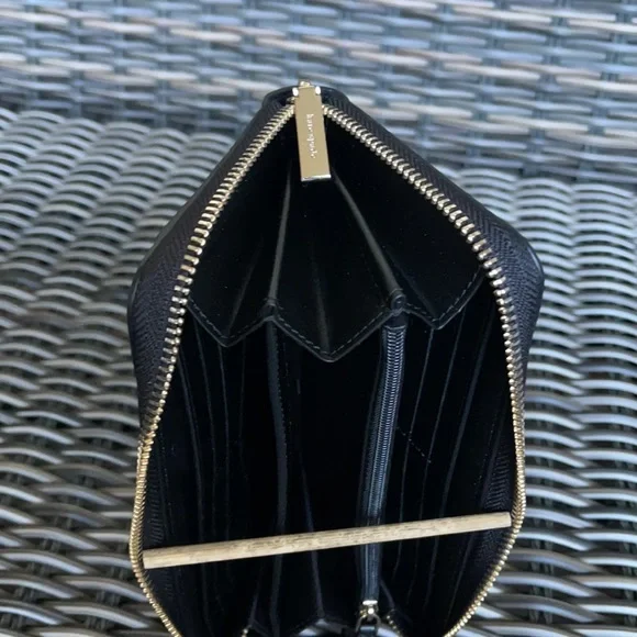 Kate Spade staci large continental wallet
saffiano - Picture 10 of 16